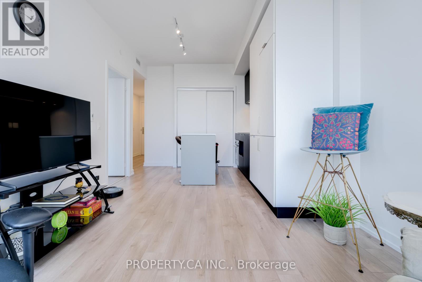 719 - 33 Helendale Avenue, Toronto, Ontario  M4R 0A4 - Photo 10 - C13139900