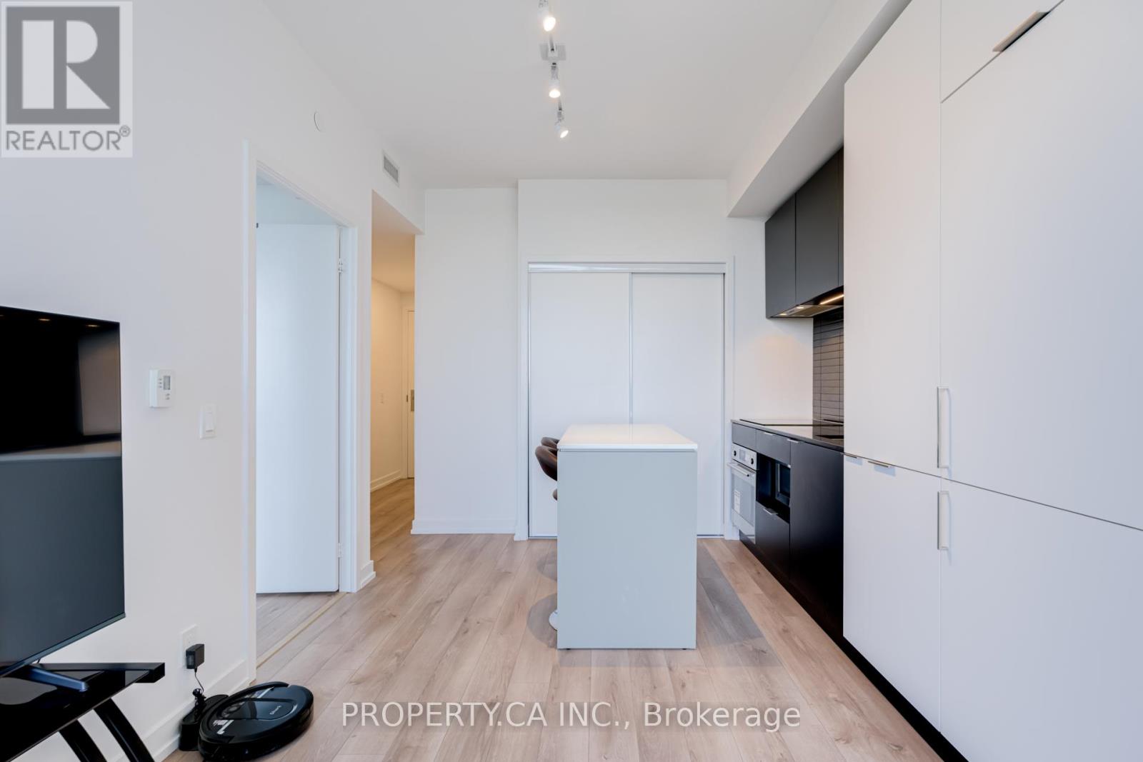 719 - 33 Helendale Avenue, Toronto, Ontario  M4R 0A4 - Photo 12 - C13139900