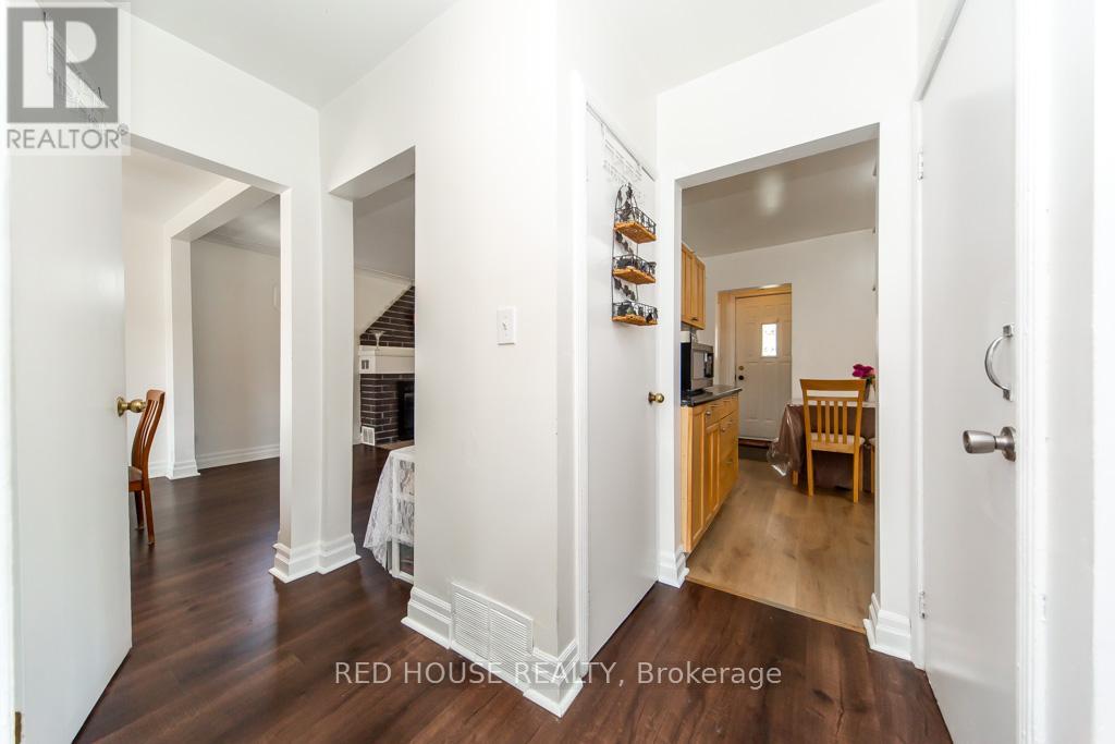 40 North Woodrow Boulevard, Toronto, Ontario  M1K 1W3 - Photo 10 - E13138462