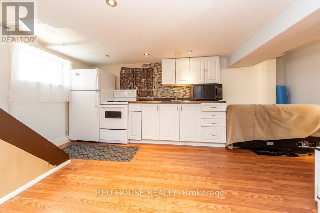 40 North Woodrow Boulevard, Toronto, Ontario  M1K 1W3 - Photo 20 - E13138462