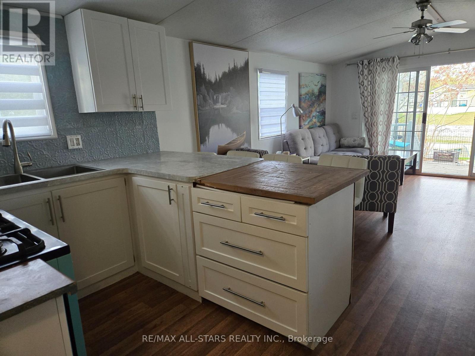 1 Kenora Trail, Wasaga Beach, Ontario  L9Z 1X7 - Photo 11 - S13102662