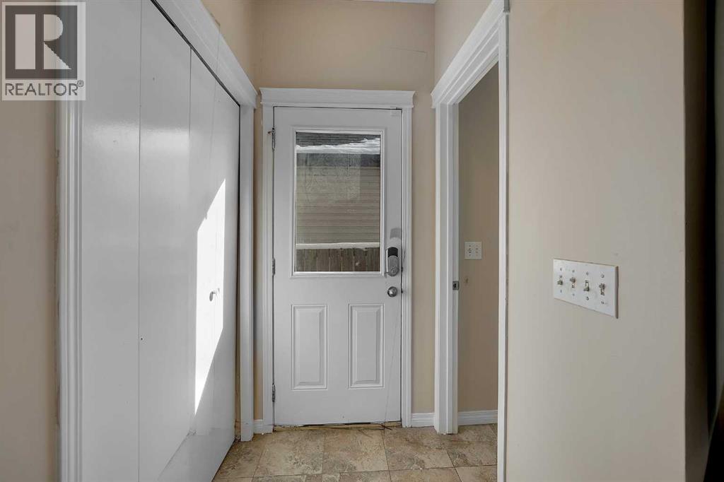 1833 New Brighton Drive SW, Calgary, Alberta  T2Z 4N8 - Photo 16 - A2294121