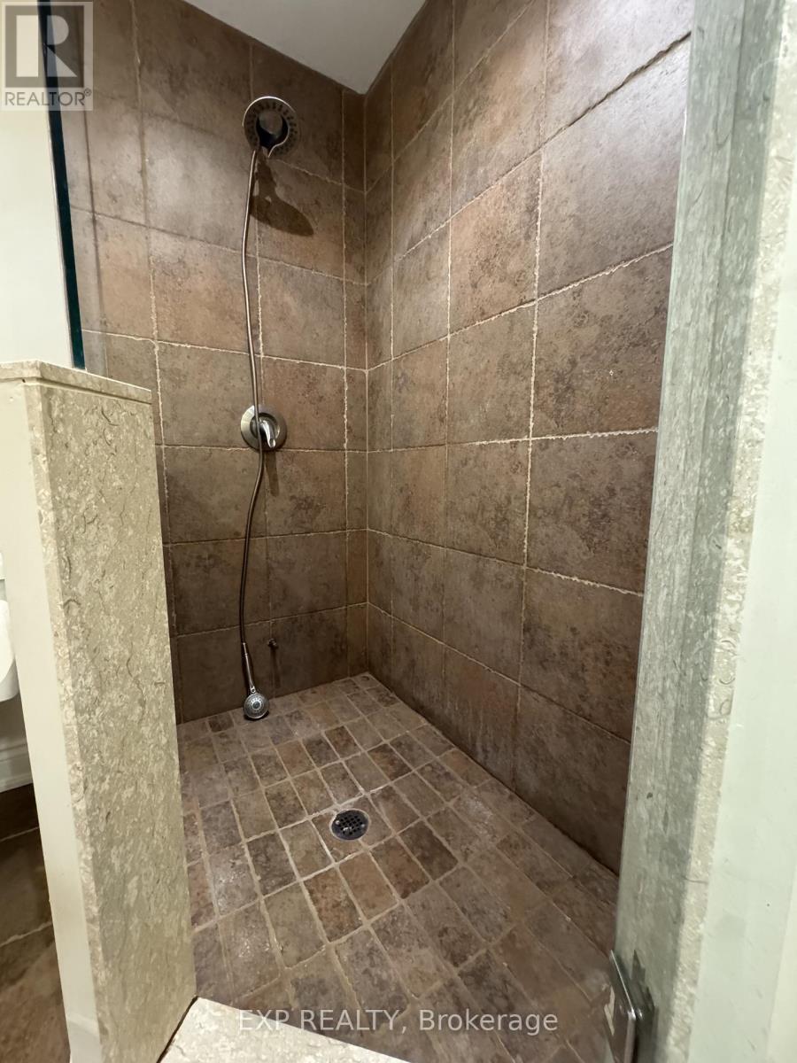 1175 Pinegrove Road, Oakville, Ontario  L6L 2W3 - Photo 11 - W13139872