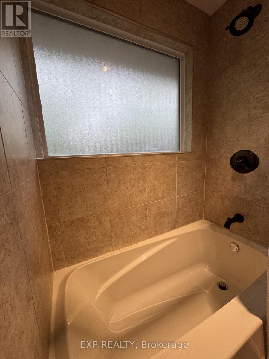 1175 Pinegrove Road, Oakville, Ontario  L6L 2W3 - Photo 18 - W13139872
