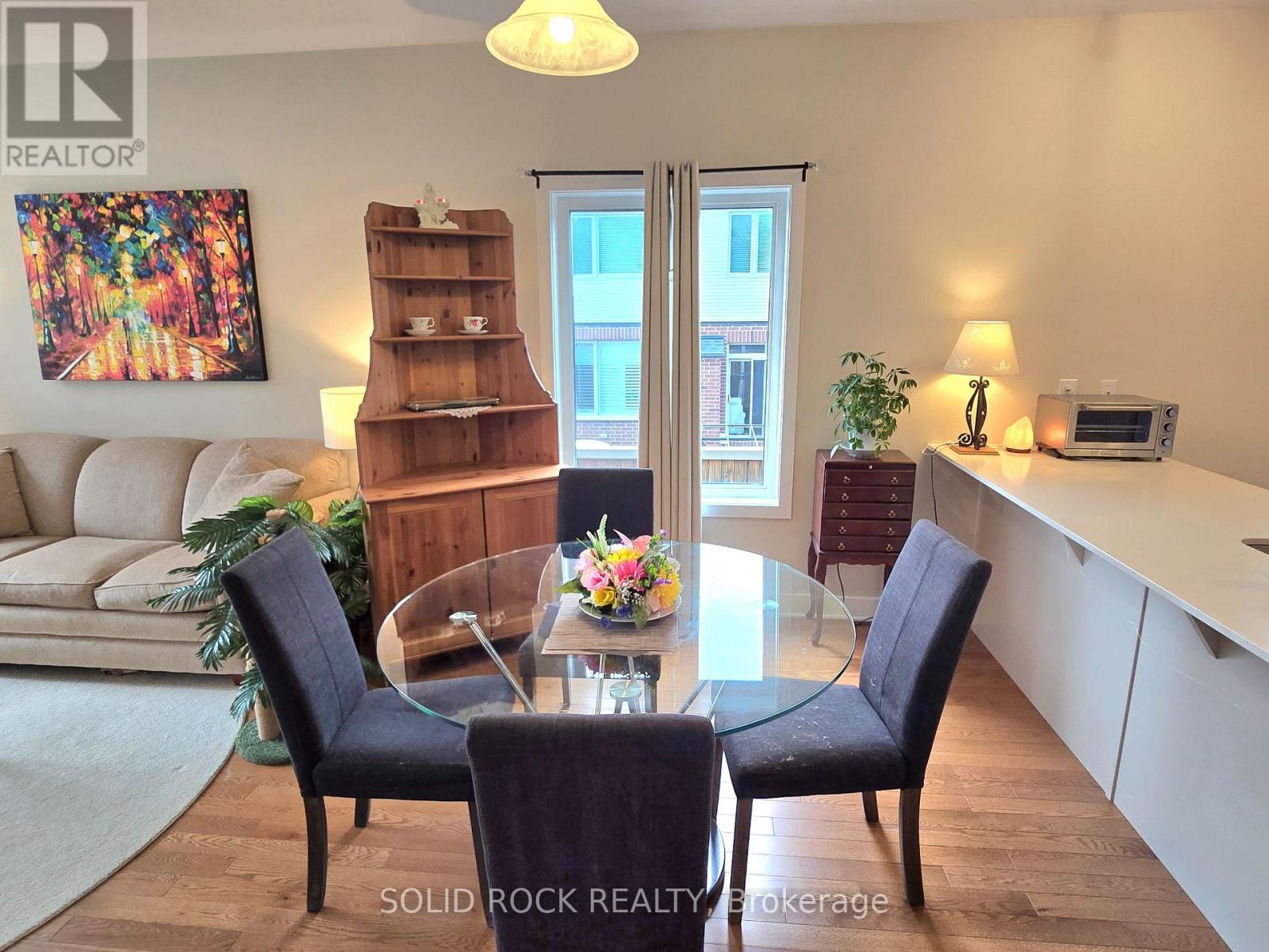 844 Ralph Hennessy Avenue, Ottawa, Ontario  K1X 0E4 - Photo 9 - X13135074