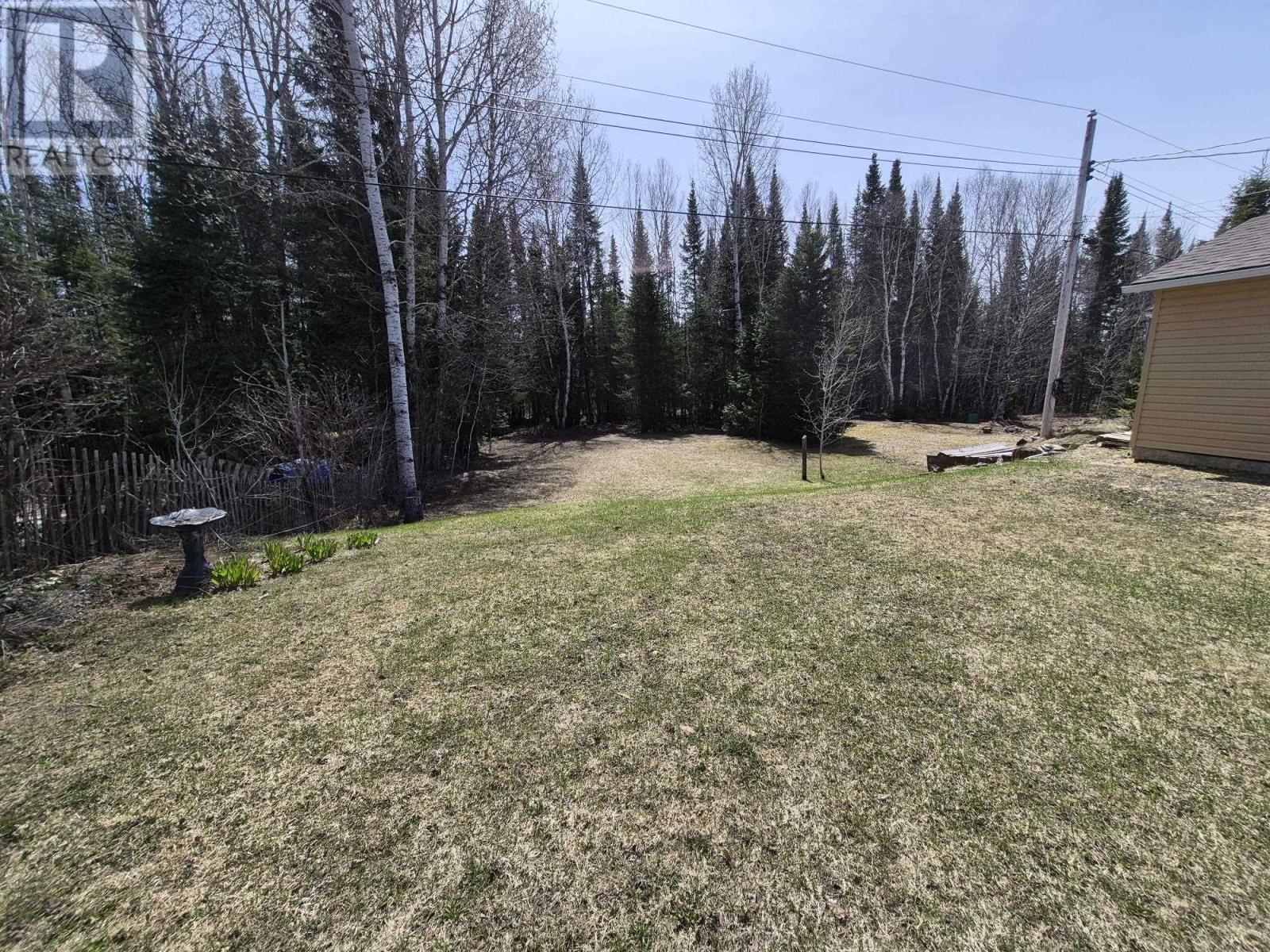 34 Redwing Ave, Manitouwadge, Ontario  P0T 2C0 - Photo 6 - TB2600666