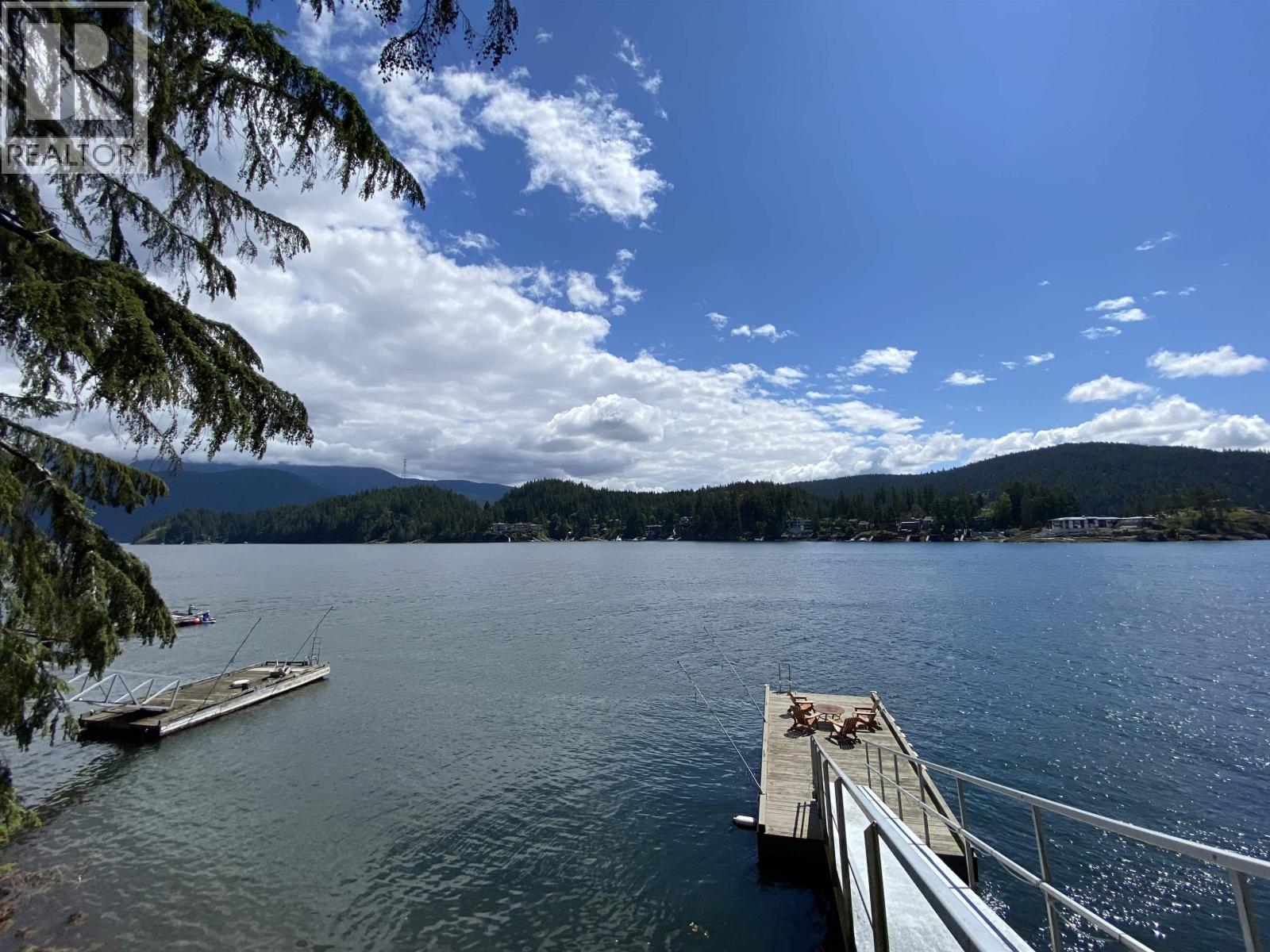 4885 COVE CLIFF PLACE, North Vancouver, British Columbia