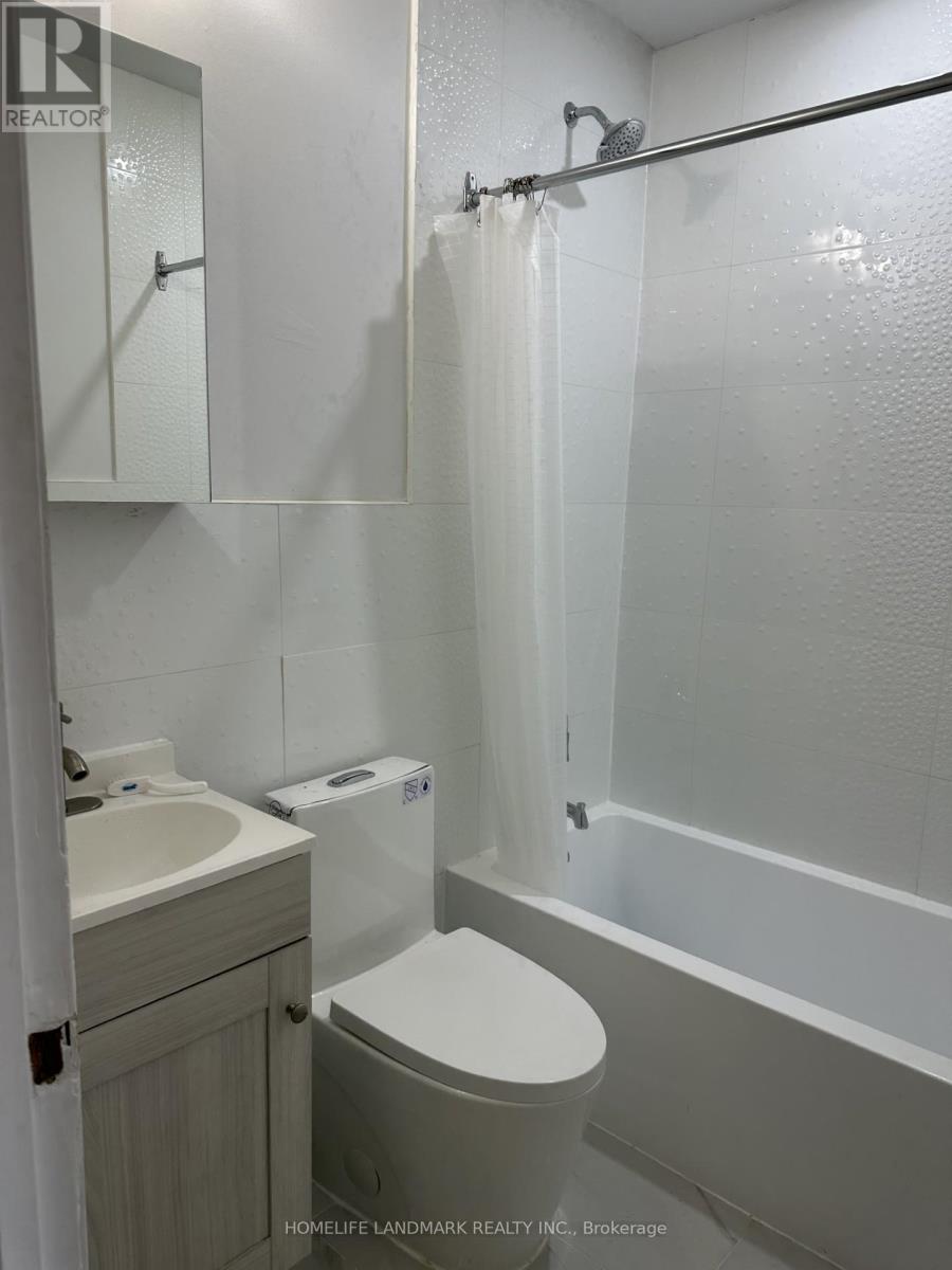 B - 397 Brock Avenue, Toronto (Dufferin Grove), Ontario  M6H 3N6 - Photo 10 - C13139942