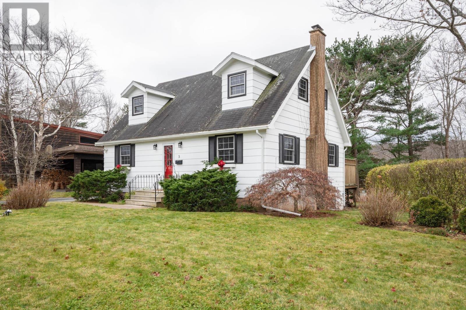 5 Wyndrock Drive, Halifax, Nova Scotia