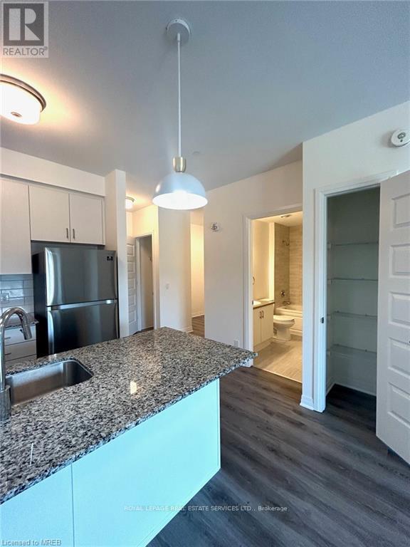 202 - 128 Grovewood Common, Oakville, Ontario  L6H 0X3 - Photo 10 - W13139936