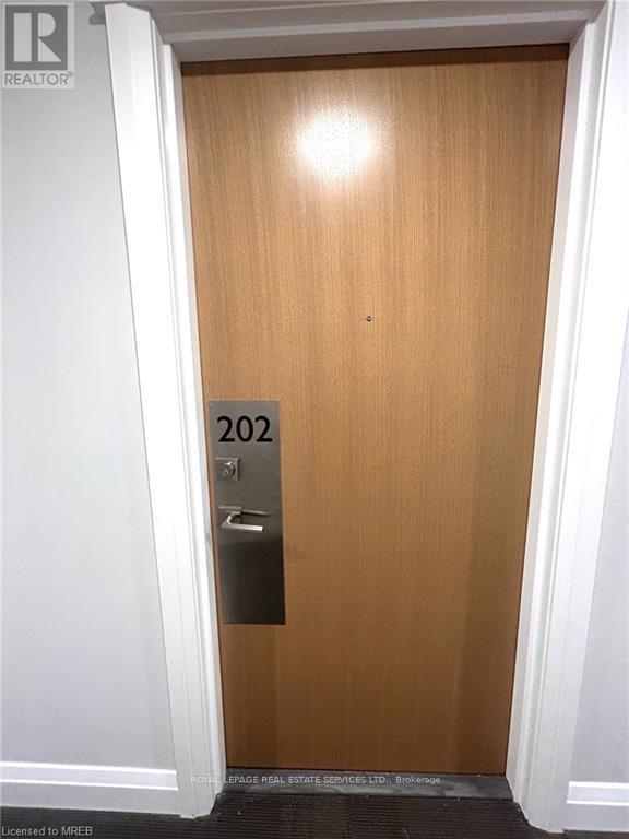 202 - 128 Grovewood Common, Oakville, Ontario  L6H 0X3 - Photo 6 - W13139936