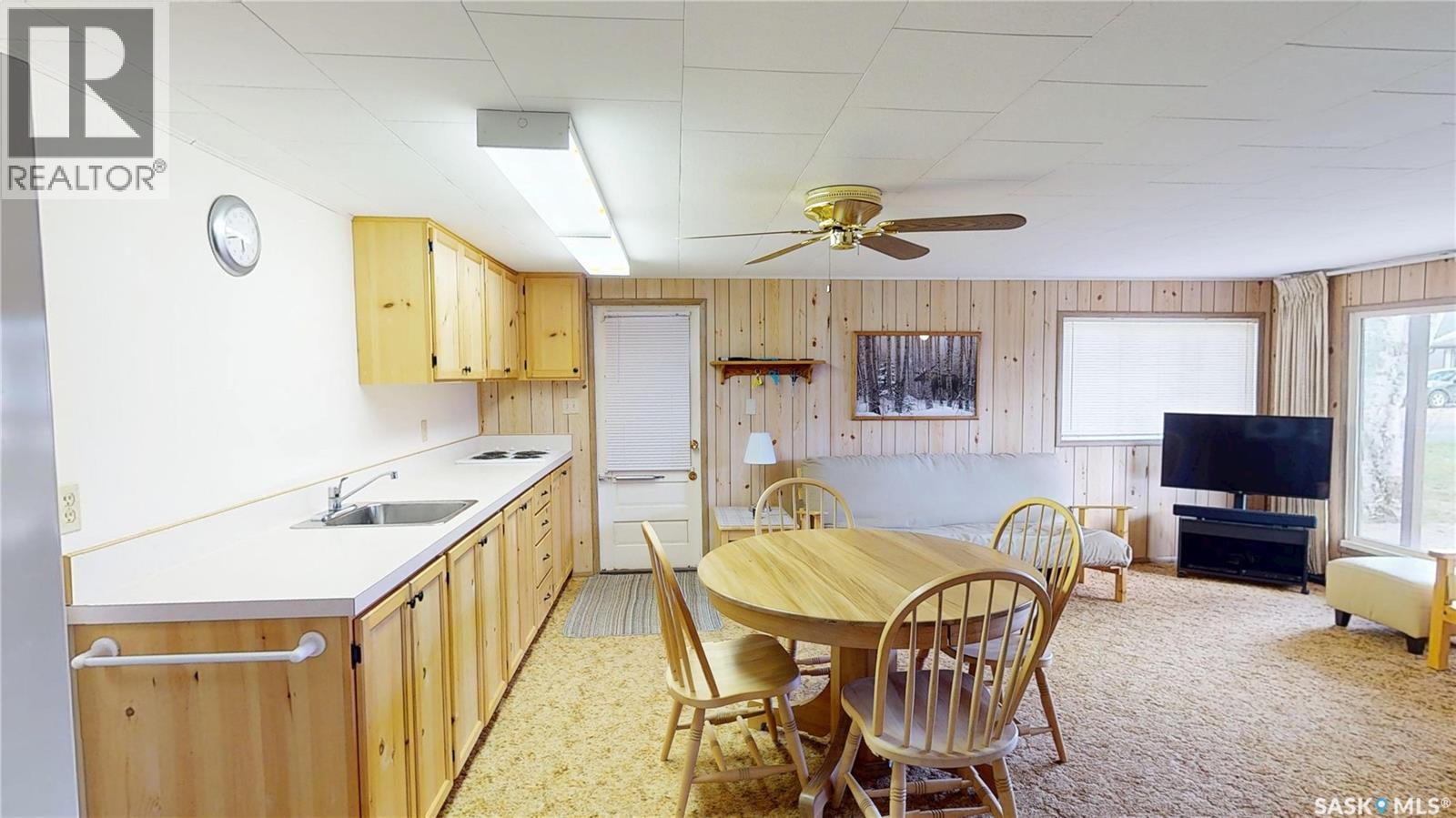 17 Watzamattau Street, Kenosee Lake, Saskatchewan  S0C 2S0 - Photo 4 - SK036250