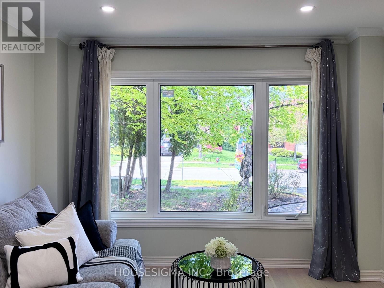 1404 Will Scarlett Drive, Oakville, Ontario  L6J 6S6 - Photo 7 - W13051438