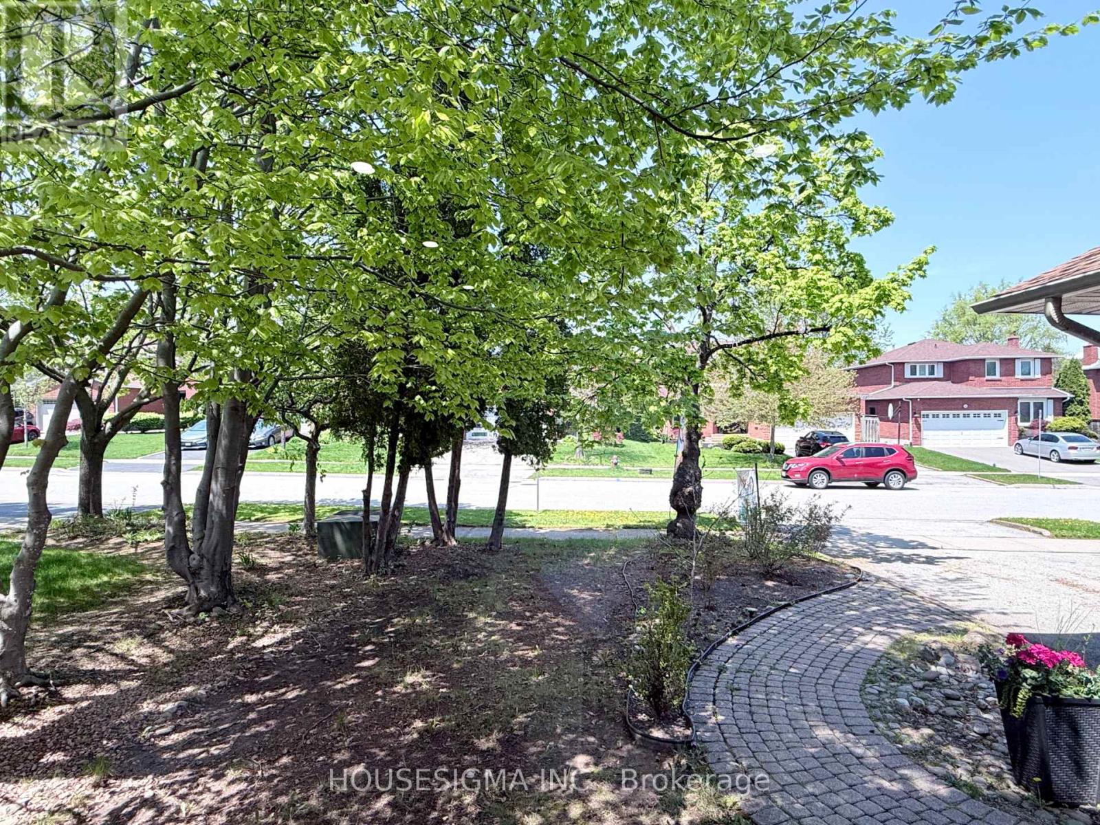 1404 Will Scarlett Drive, Oakville, Ontario  L6J 6S6 - Photo 8 - W13051438