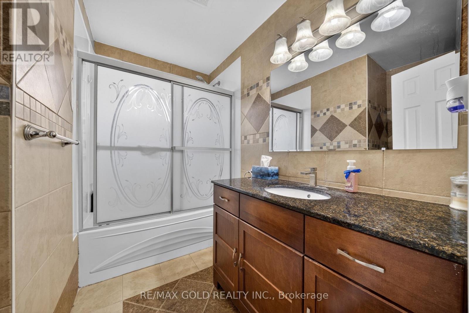 3289 Victory Crescent, Mississauga, Ontario  L4T 1M1 - Photo 23 - W13128462