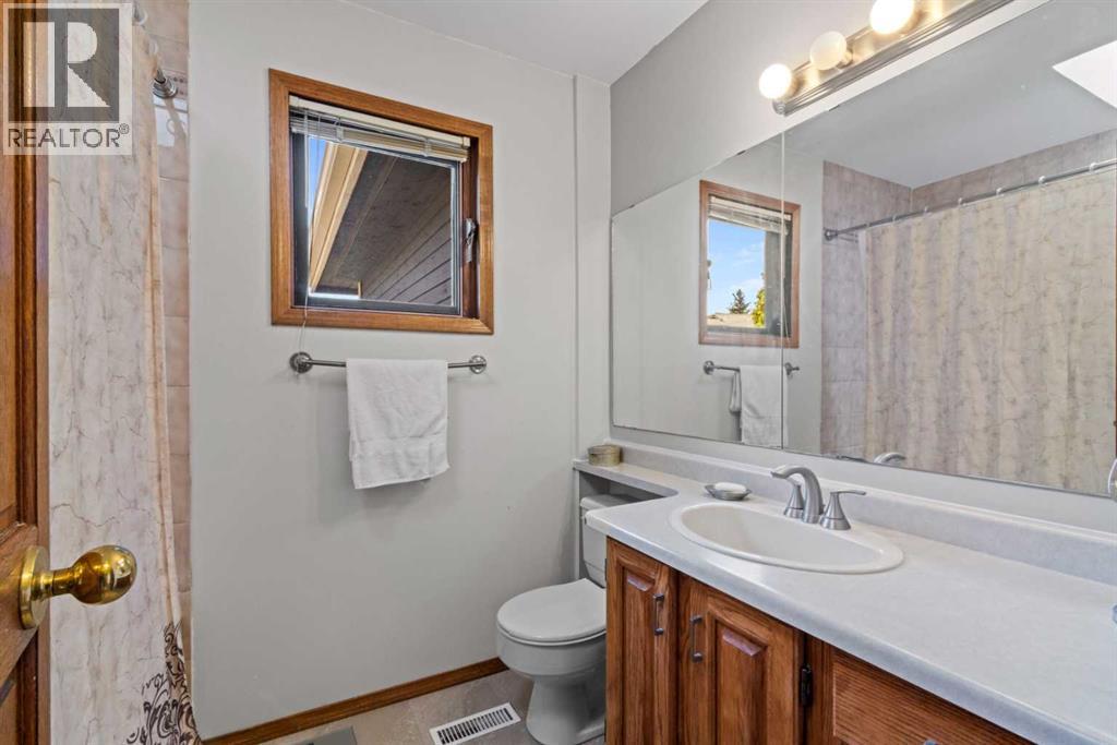 28 Ranchridge Way NW, Calgary, Alberta  T3G 1Z9 - Photo 23 - A2310119