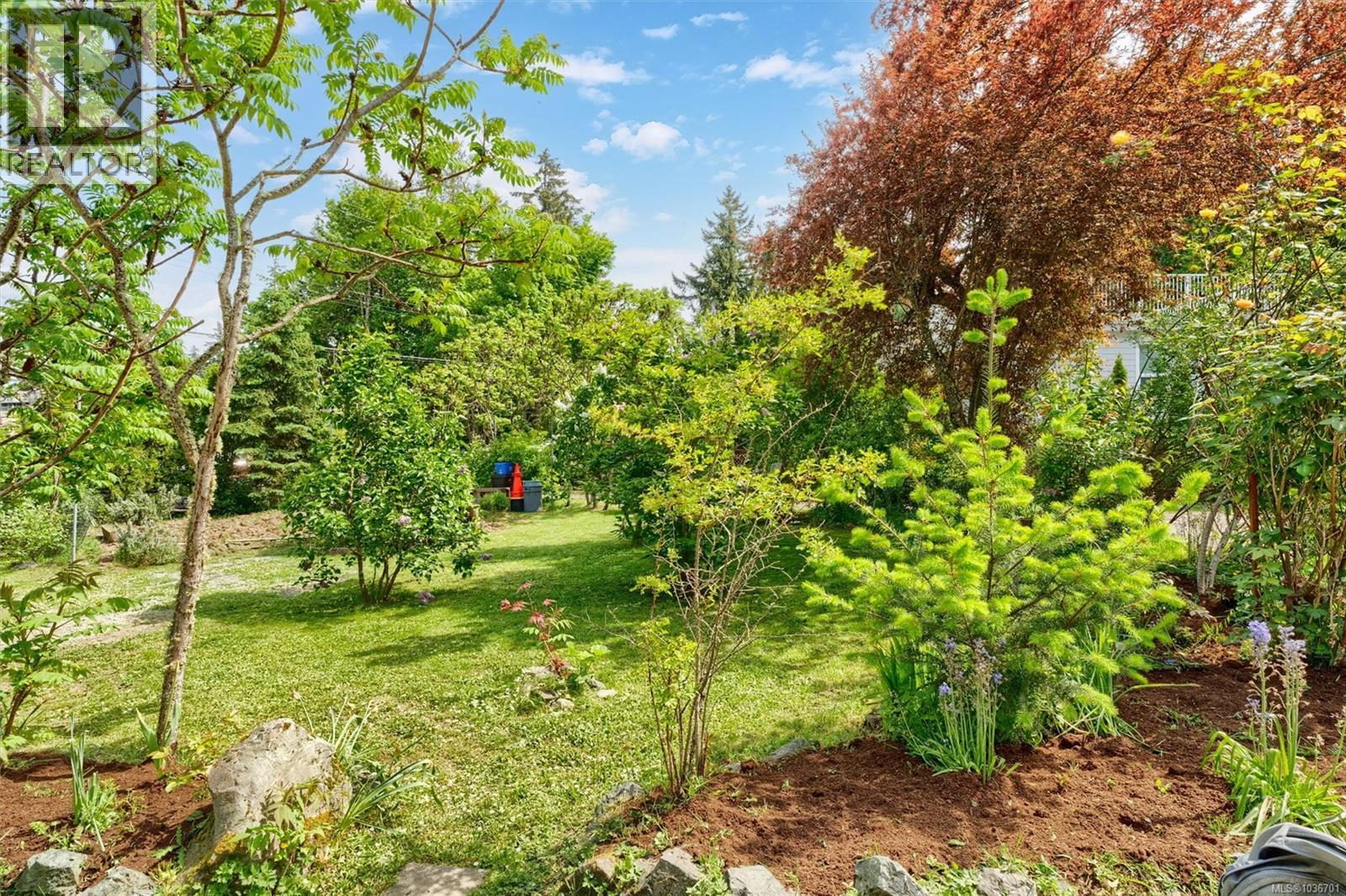 6898 Woodward Dr, Central Saanich, British Columbia  V8M 1A9 - Photo 58 - 1036701