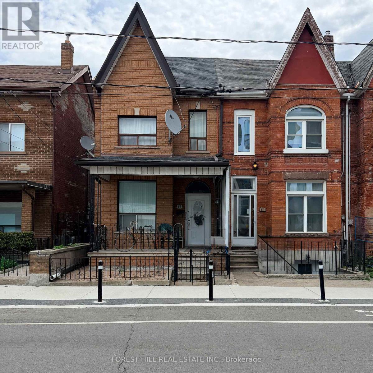 #LOWER - 41 GLADSTONE AVENUE, Toronto, Ontario