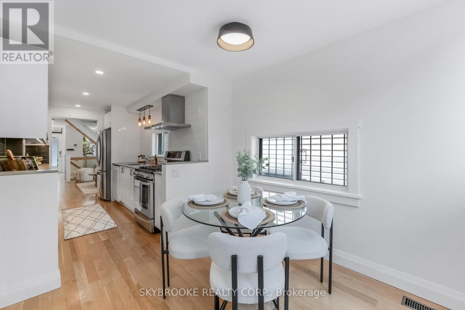 14 Whitaker Avenue, Toronto, Ontario  M6J 1A1 - Photo 17 - C13139972