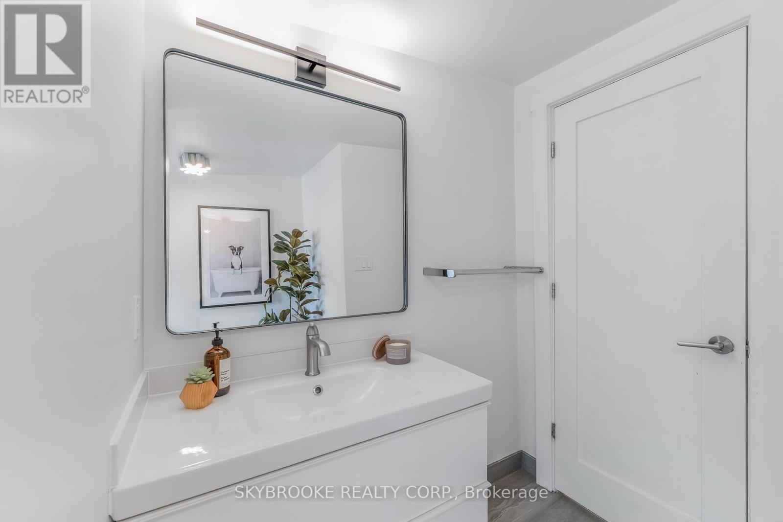 14 Whitaker Avenue, Toronto, Ontario  M6J 1A1 - Photo 22 - C13139972