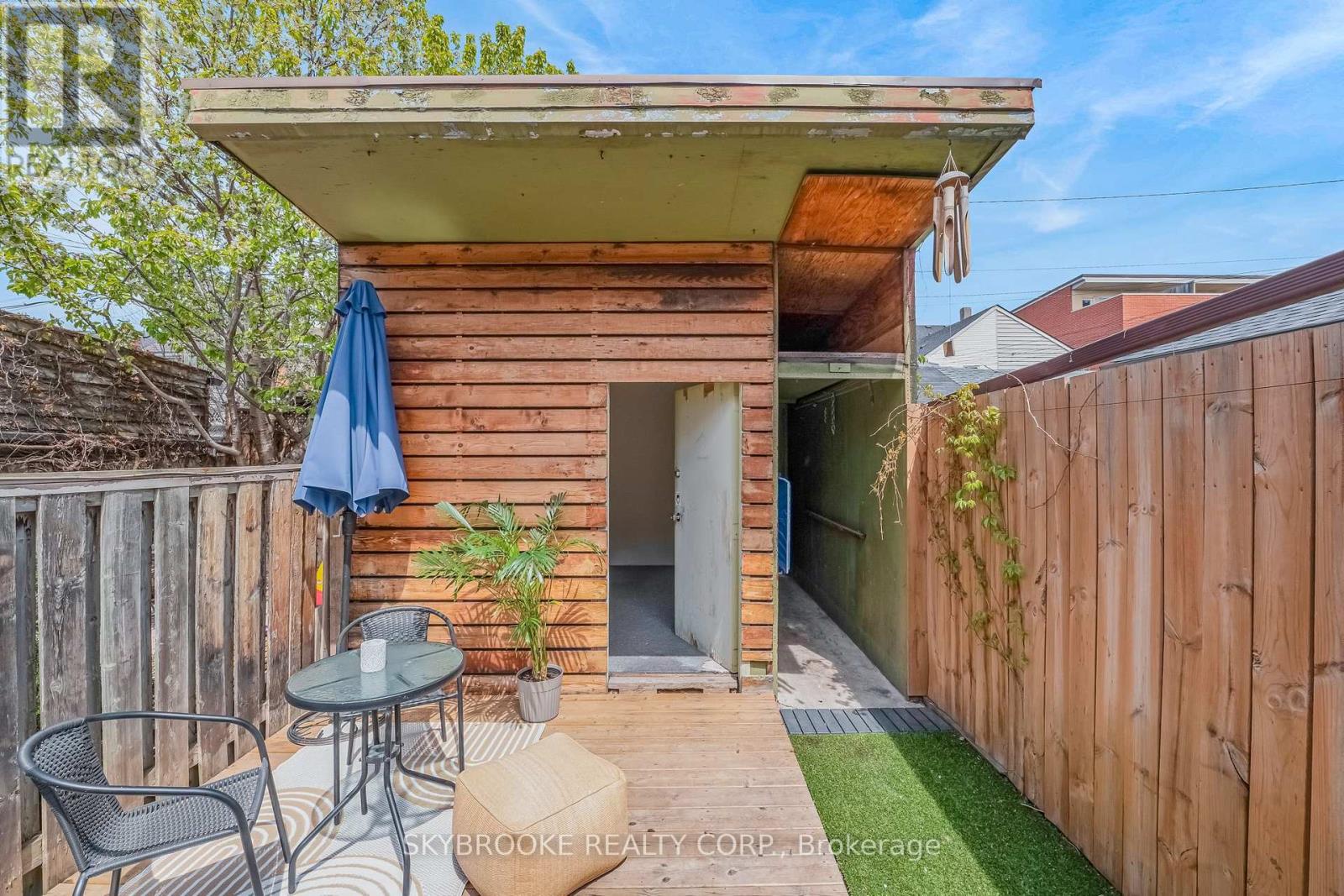 14 Whitaker Avenue, Toronto, Ontario  M6J 1A1 - Photo 31 - C13139972