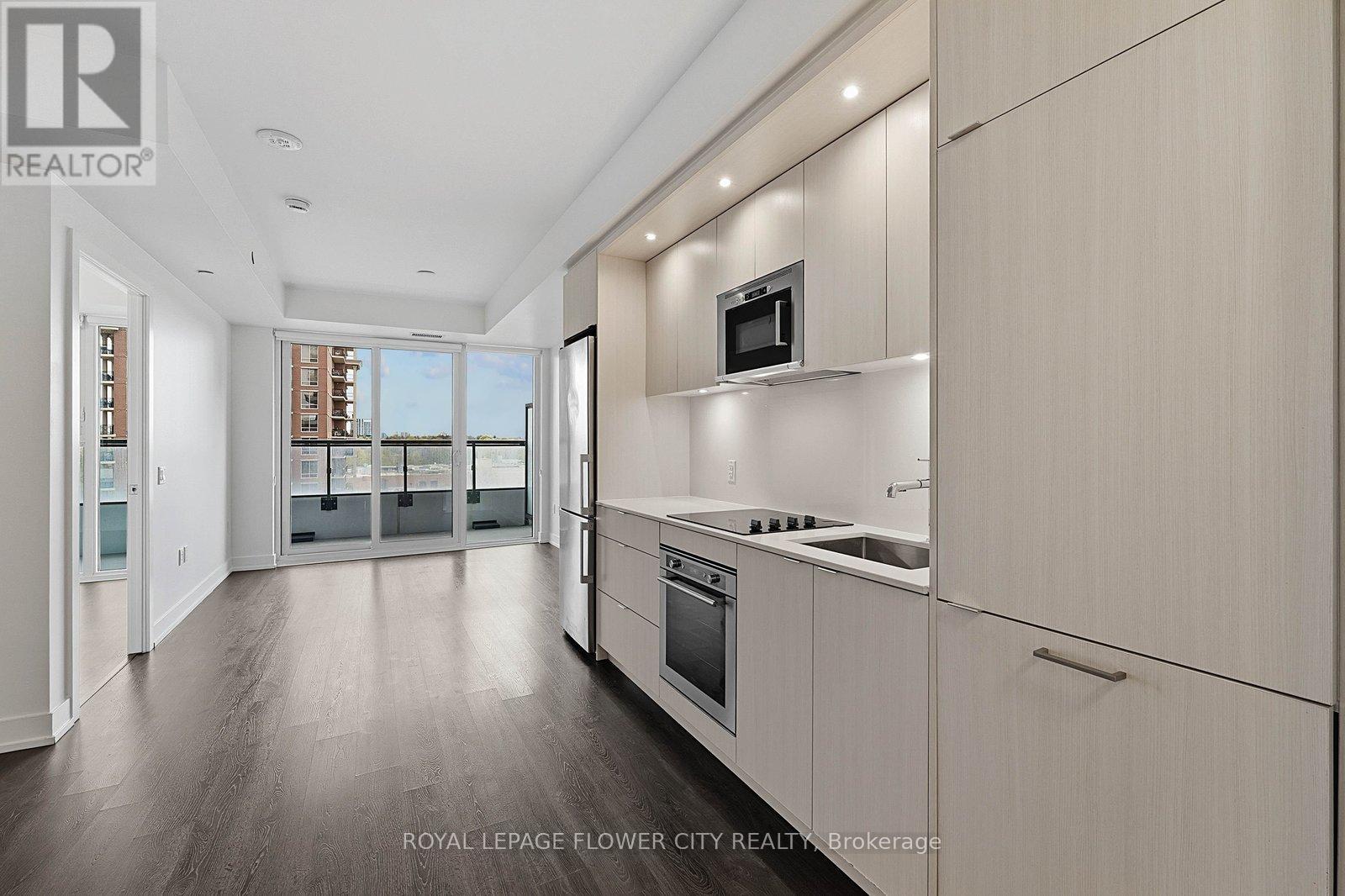 938 - 20 Inn On The Park Drive, Toronto, Ontario  M3C 0P8 - Photo 6 - C13139986