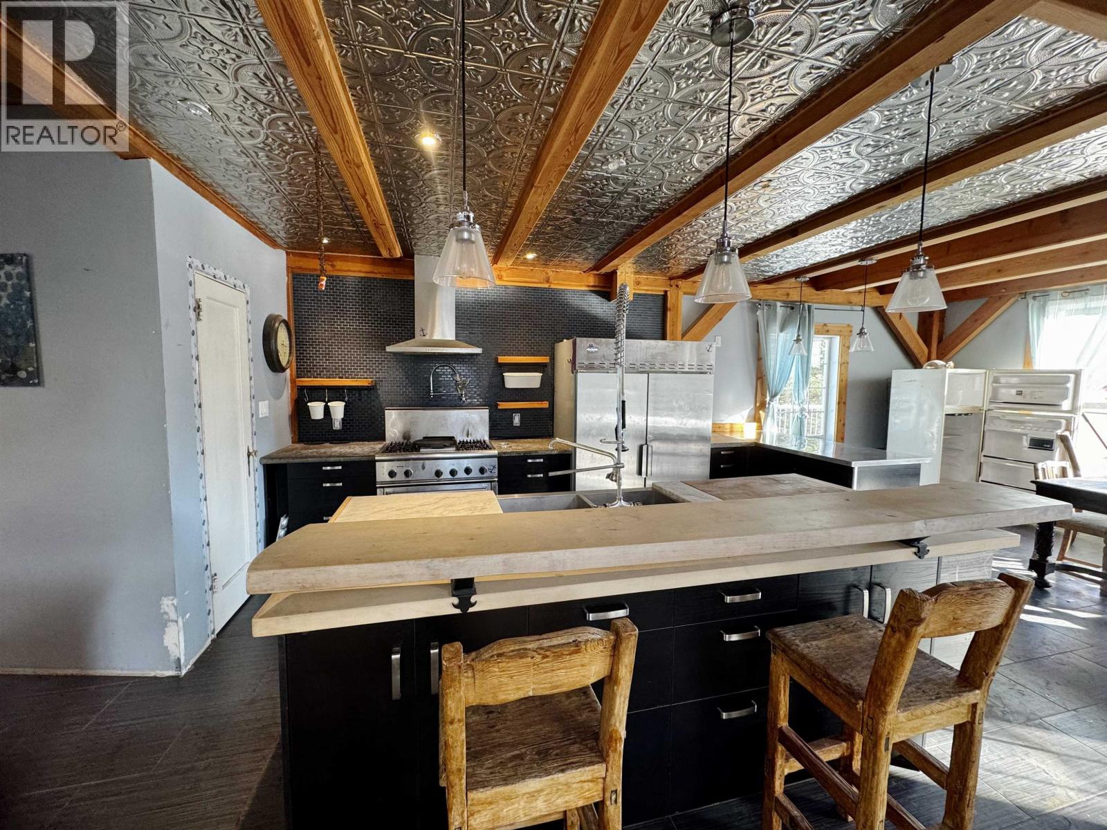 6995 Colgan Road, 100 Mile House, British Columbia  V0K 1X1 - Photo 14 - R3112266