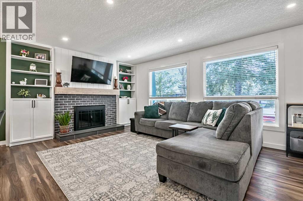 11835 Elbow Drive SW, Calgary, Alberta  T2W 1H1 - Photo 4 - A2305486