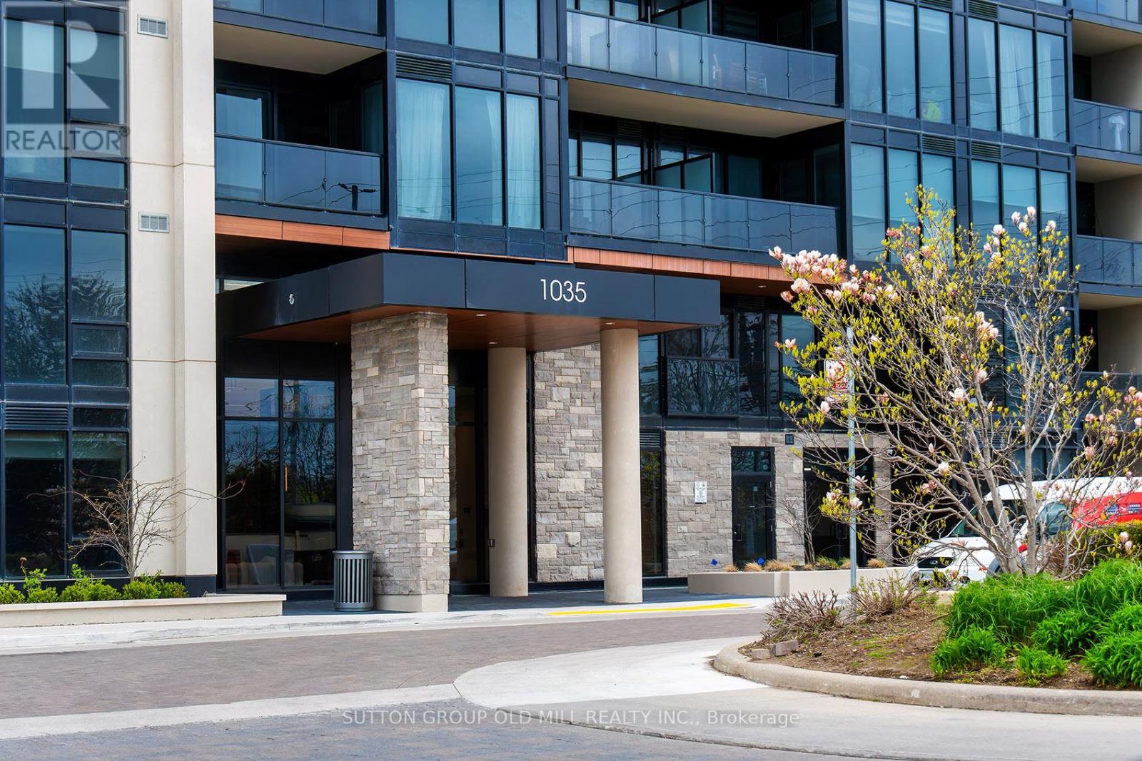 608 - 1035 Southdown Road, Mississauga, Ontario  L5J 0A2 - Photo 2 - W13139956