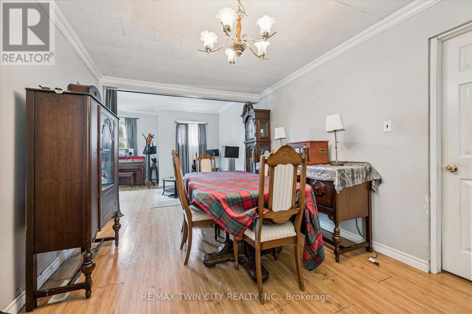 27 Roseview Avenue, Cambridge, Ontario  N1R 4A5 - Photo 14 - X13139992