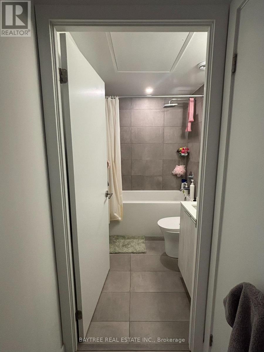 8 Wellesley St Unit 1502 Street, Toronto, Ontario  M4Y 0J5 - Photo 2 - C13140014