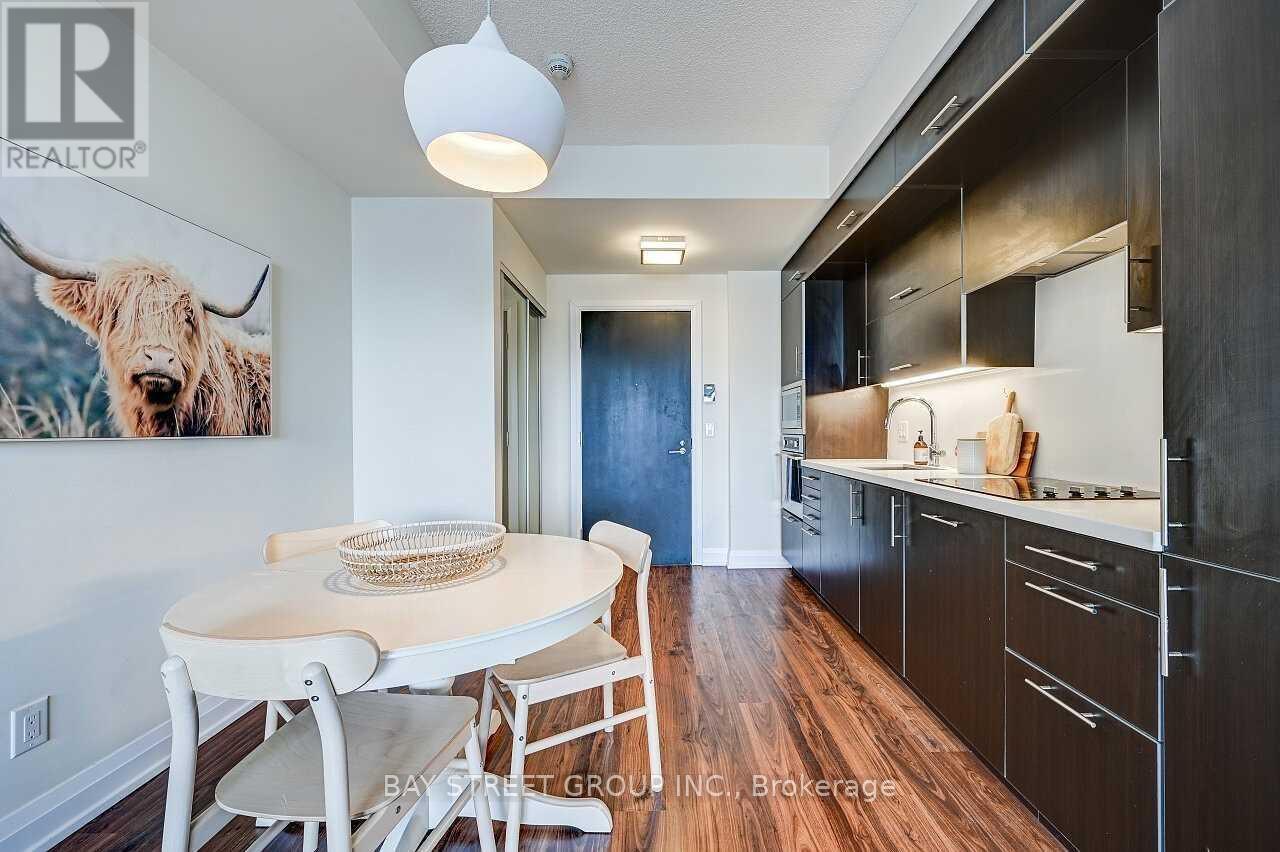 2622 - 5 Sheppard Avenue E, Toronto, Ontario  M2N 0G4 - Photo 4 - C13140024
