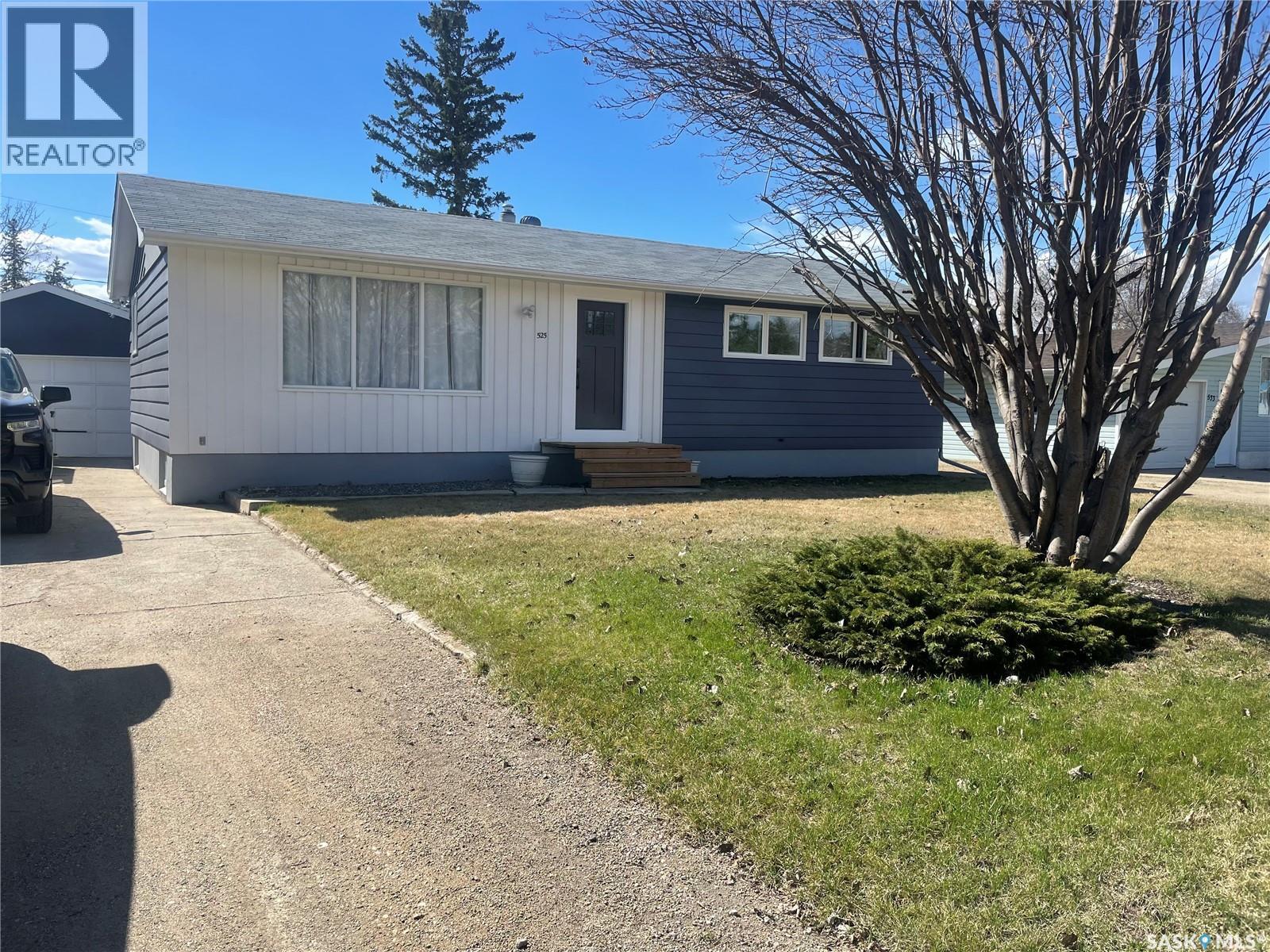 525 6th Street Ne, Wadena, Saskatchewan  S0A 4J0 - Photo 1 - SK035954