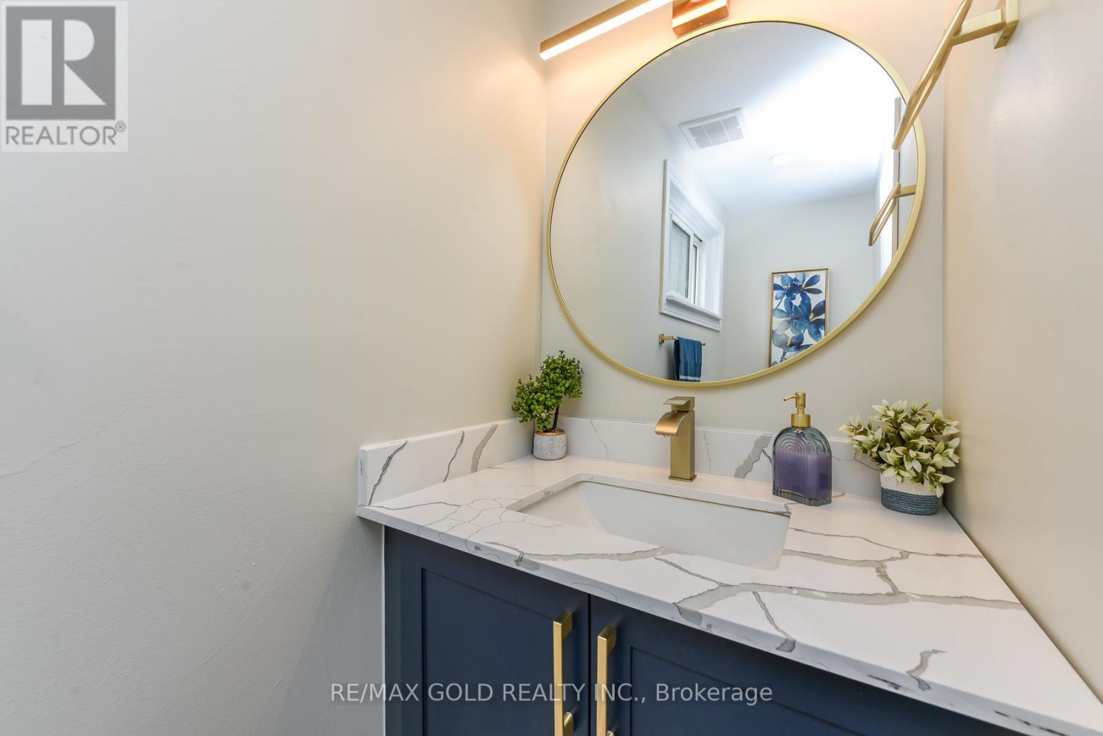 7595 Wrenwood Crescent, Mississauga, Ontario  L4T 2V8 - Photo 13 - W13140020
