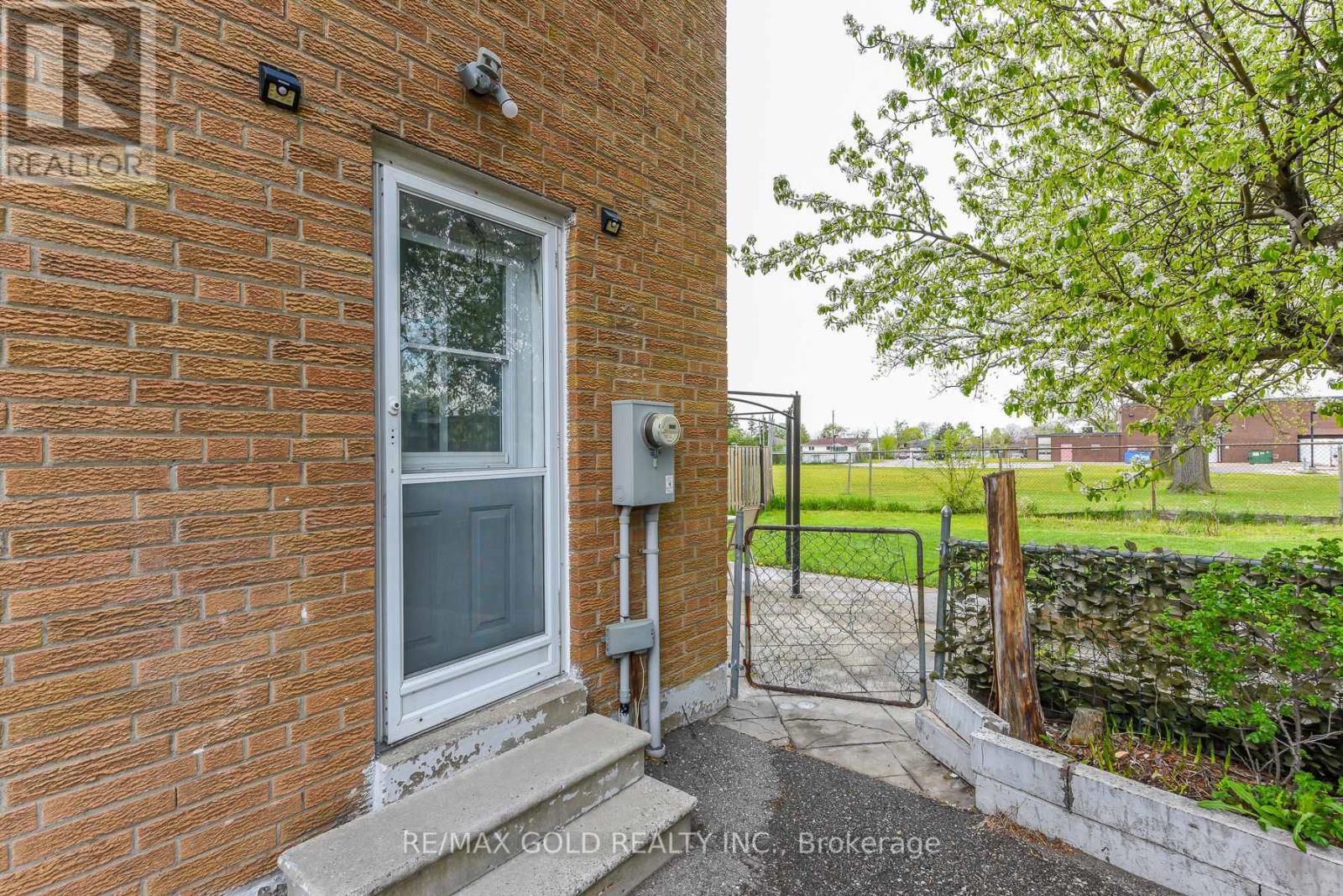 7595 Wrenwood Crescent, Mississauga, Ontario  L4T 2V8 - Photo 39 - W13140020