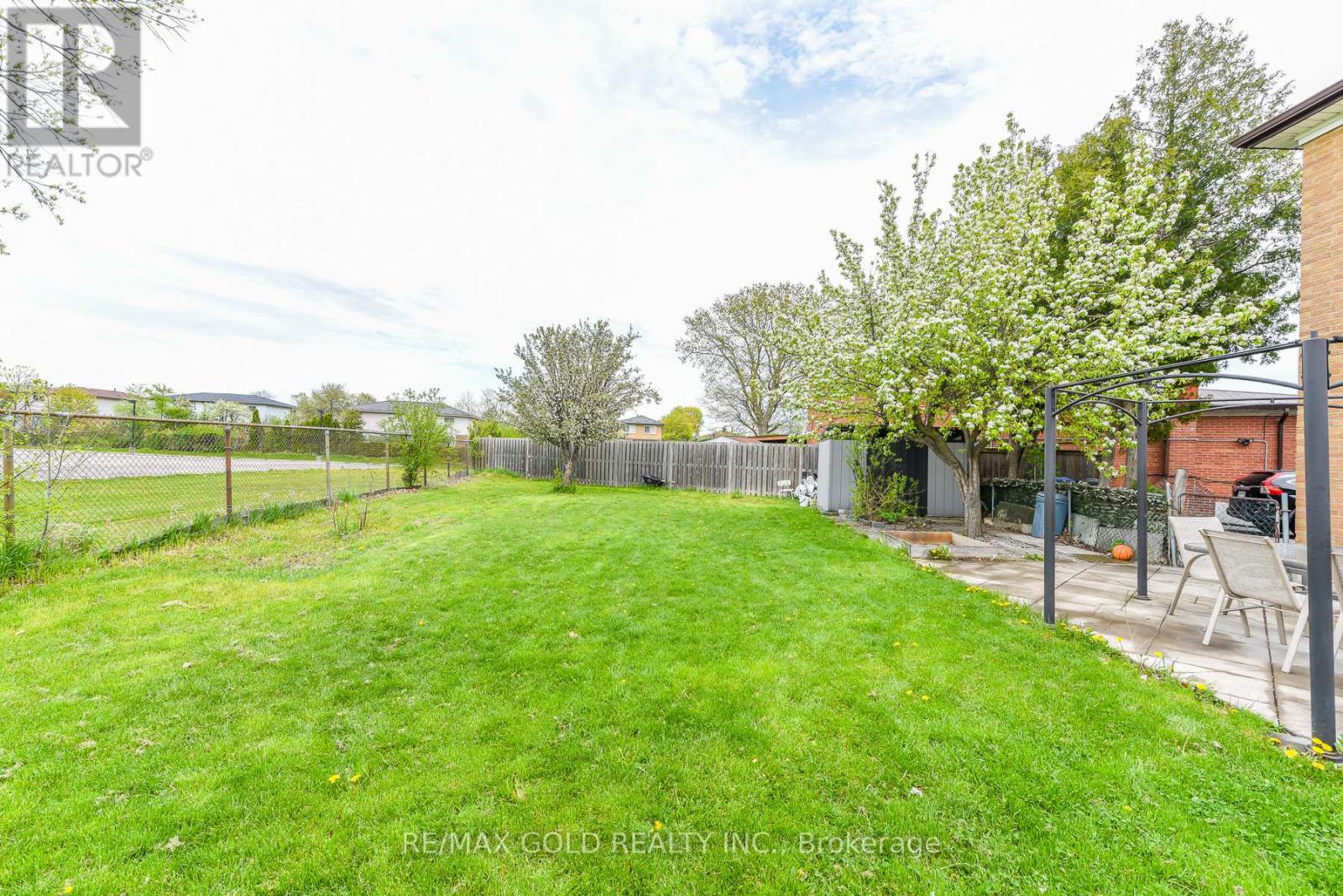 7595 Wrenwood Crescent, Mississauga, Ontario  L4T 2V8 - Photo 45 - W13140020