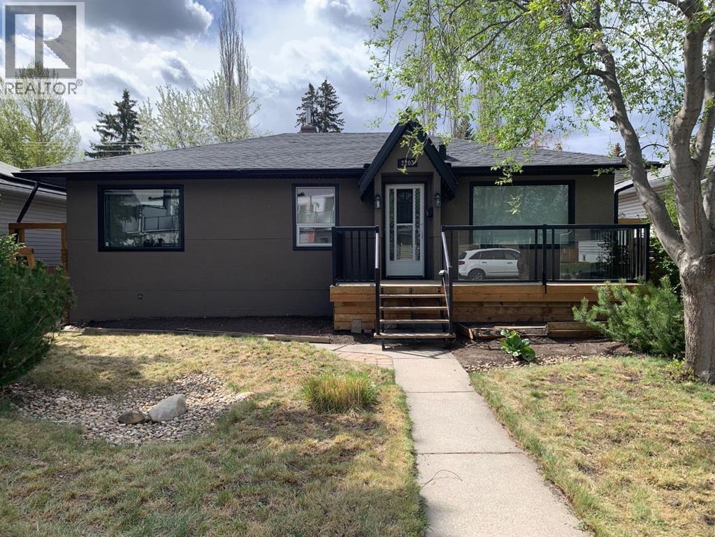 2203 25 Avenue NW, Calgary, Alberta
