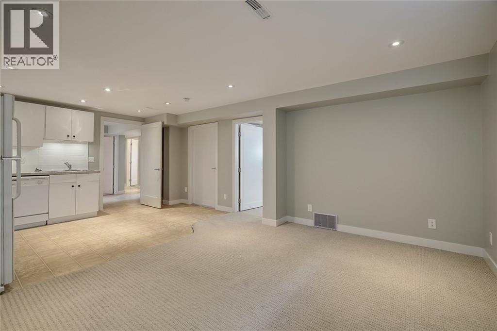 2203 25 Avenue NW, Calgary, Alberta  T2M 2C2 - Photo 27 - A2311804