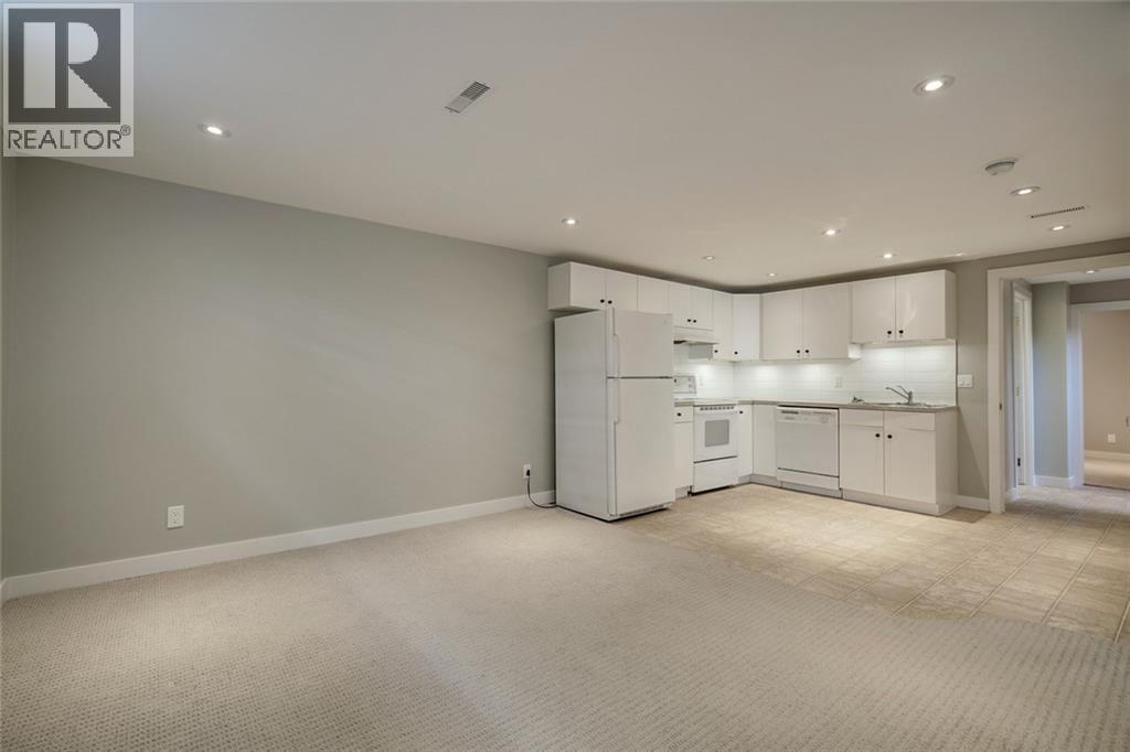 2203 25 Avenue NW, Calgary, Alberta  T2M 2C2 - Photo 26 - A2311804