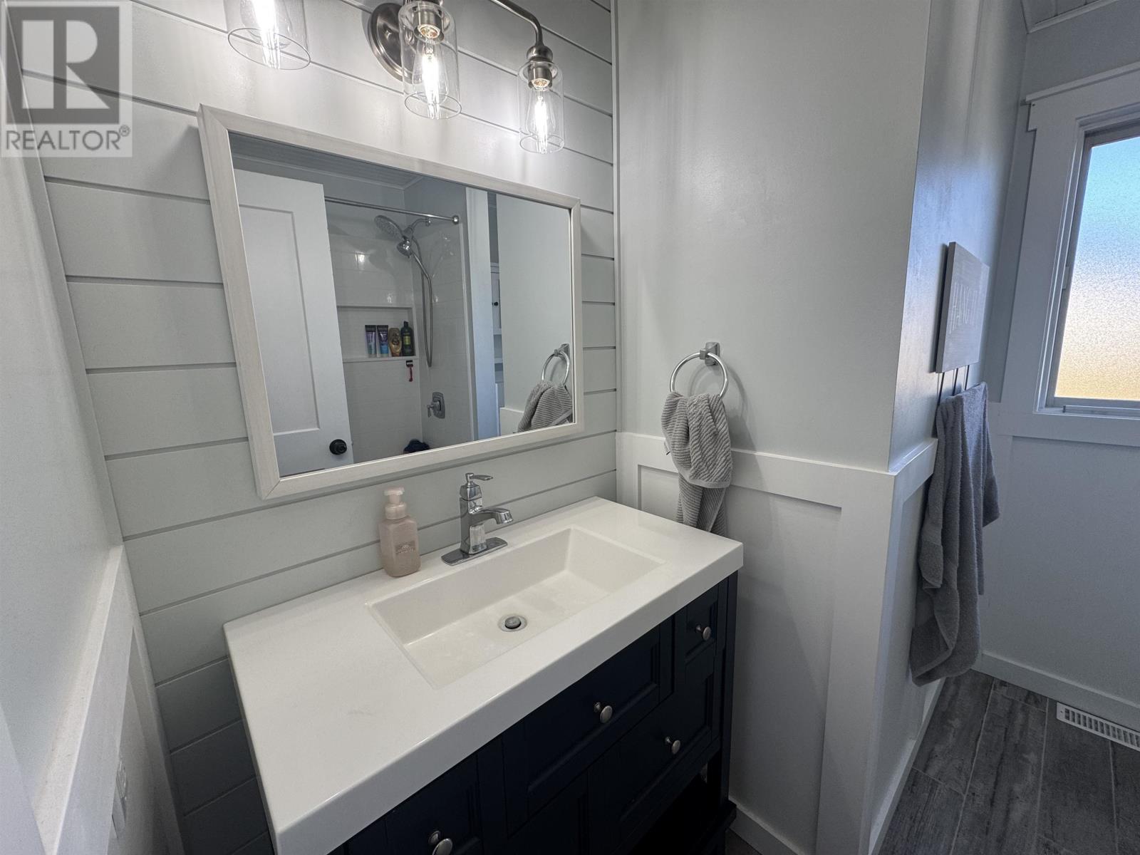 25 Brooks Street, Manitouwadge, Ontario  P0T 2C0 - Photo 15 - TB253346