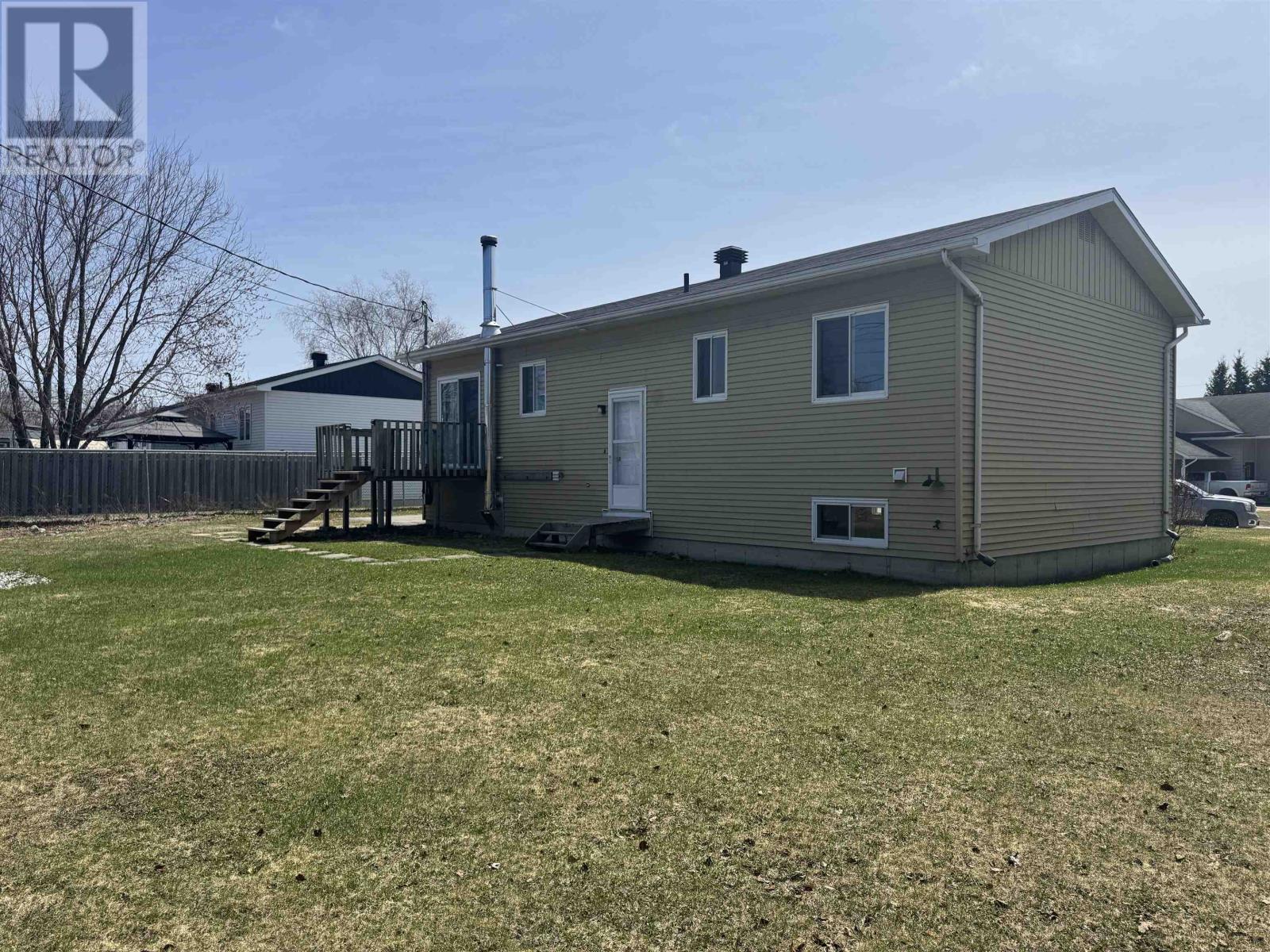 25 Brooks Street, Manitouwadge, Ontario  P0T 2C0 - Photo 27 - TB253346