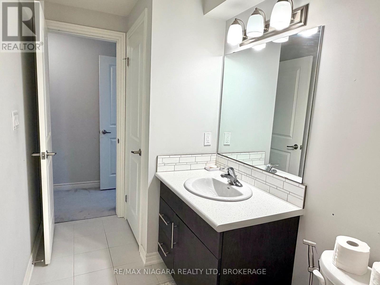9469 Tallgrass Avenue, Niagara Falls, Ontario  L2G 0Y2 - Photo 10 - X13140058
