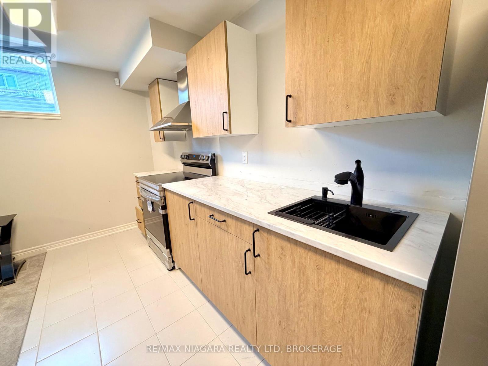 9469 Tallgrass Avenue, Niagara Falls, Ontario  L2G 0Y2 - Photo 7 - X13140058