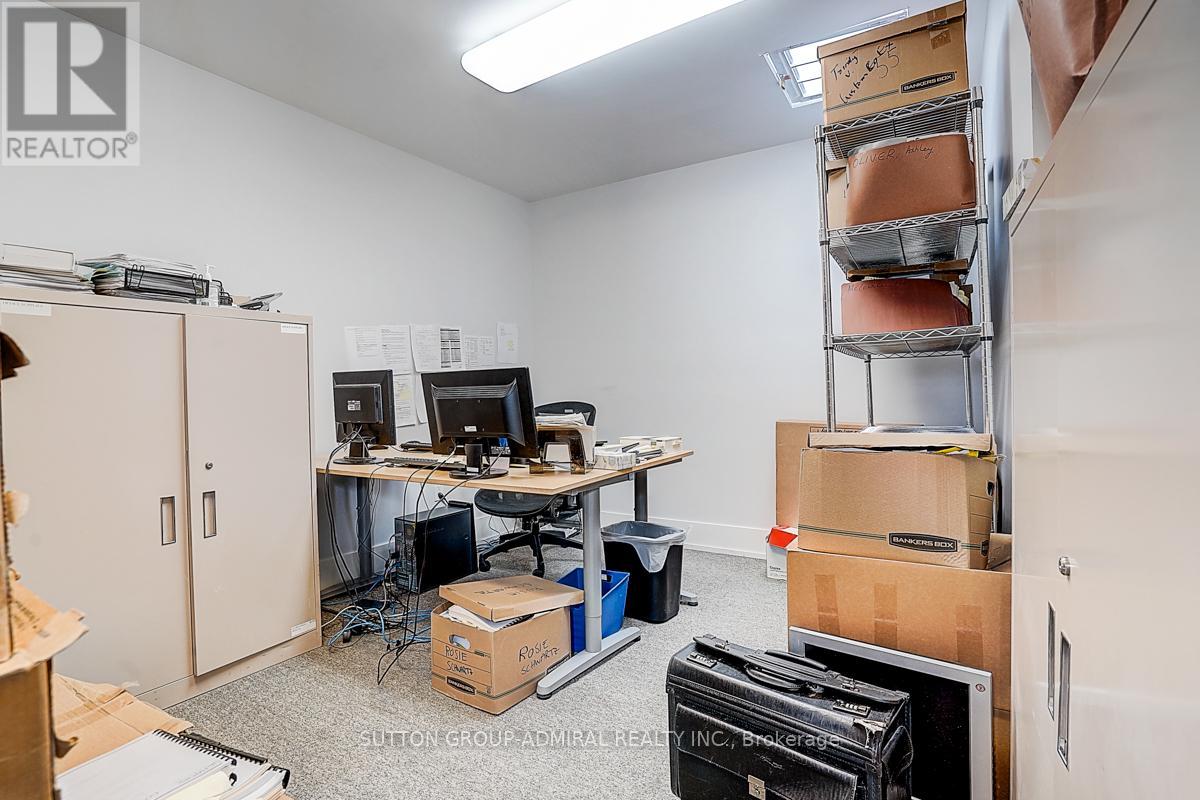 1184 Eglinton Avenue W, Toronto, Ontario  M6C 2E3 - Photo 23 - C13140050