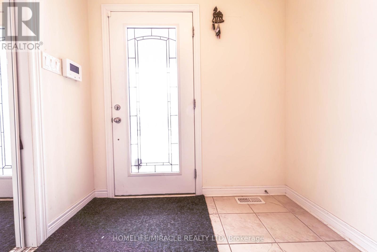 54 Mccourt Drive, Ajax, Ontario  L1Z 0P1 - Photo 3 - E13140052