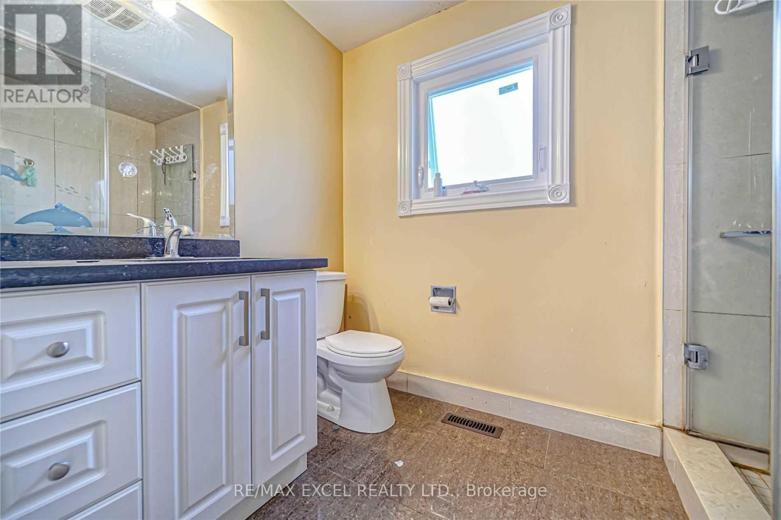 Upper - 47 Whiteleaf Crescent, Toronto, Ontario  M1V 3G1 - Photo 19 - E13140066