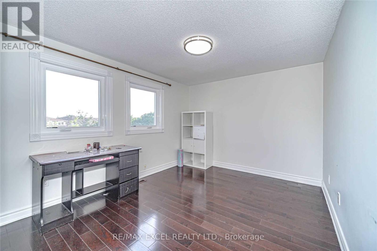 Upper - 47 Whiteleaf Crescent, Toronto, Ontario  M1V 3G1 - Photo 20 - E13140066