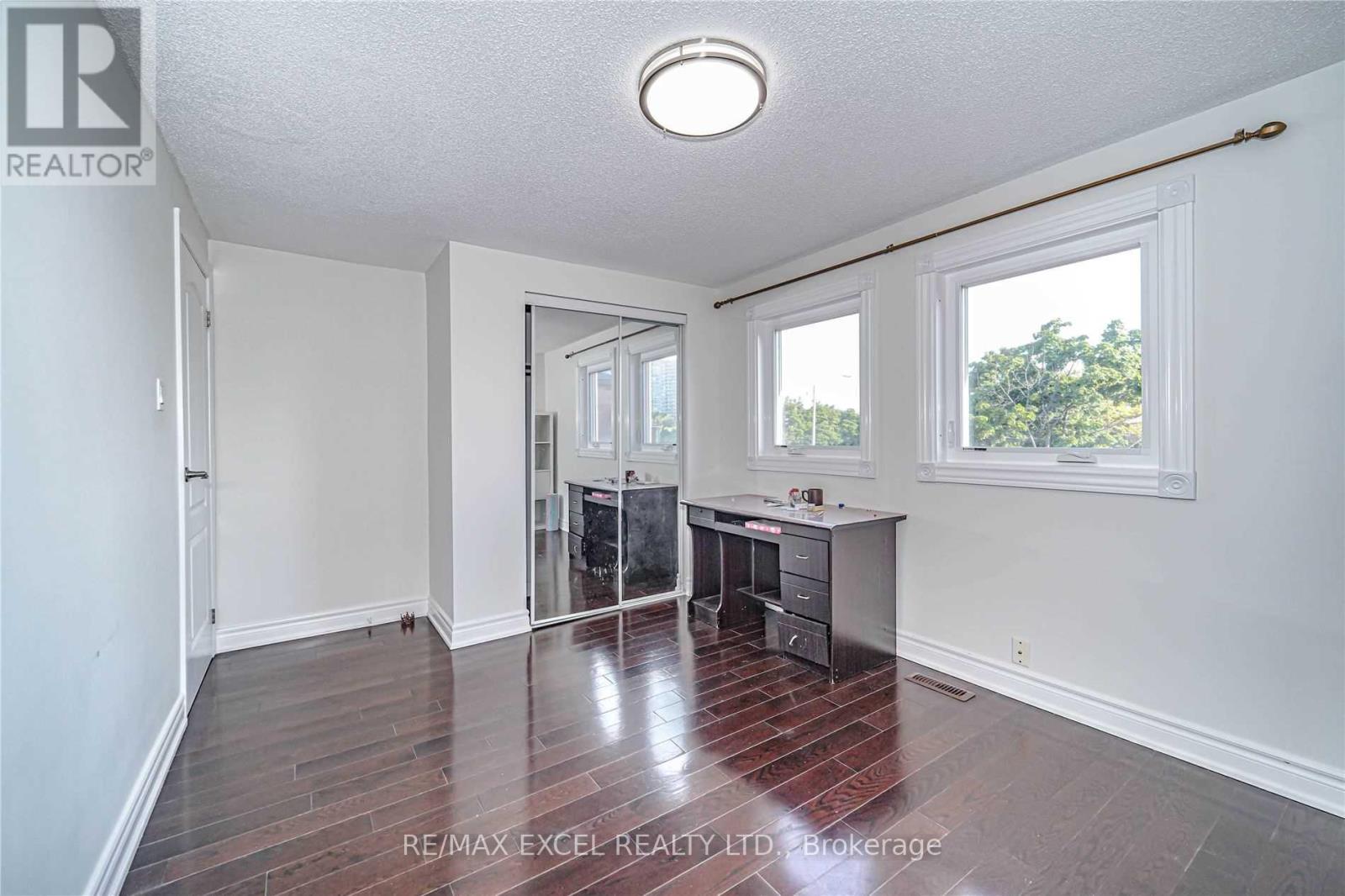 Upper - 47 Whiteleaf Crescent, Toronto, Ontario  M1V 3G1 - Photo 21 - E13140066