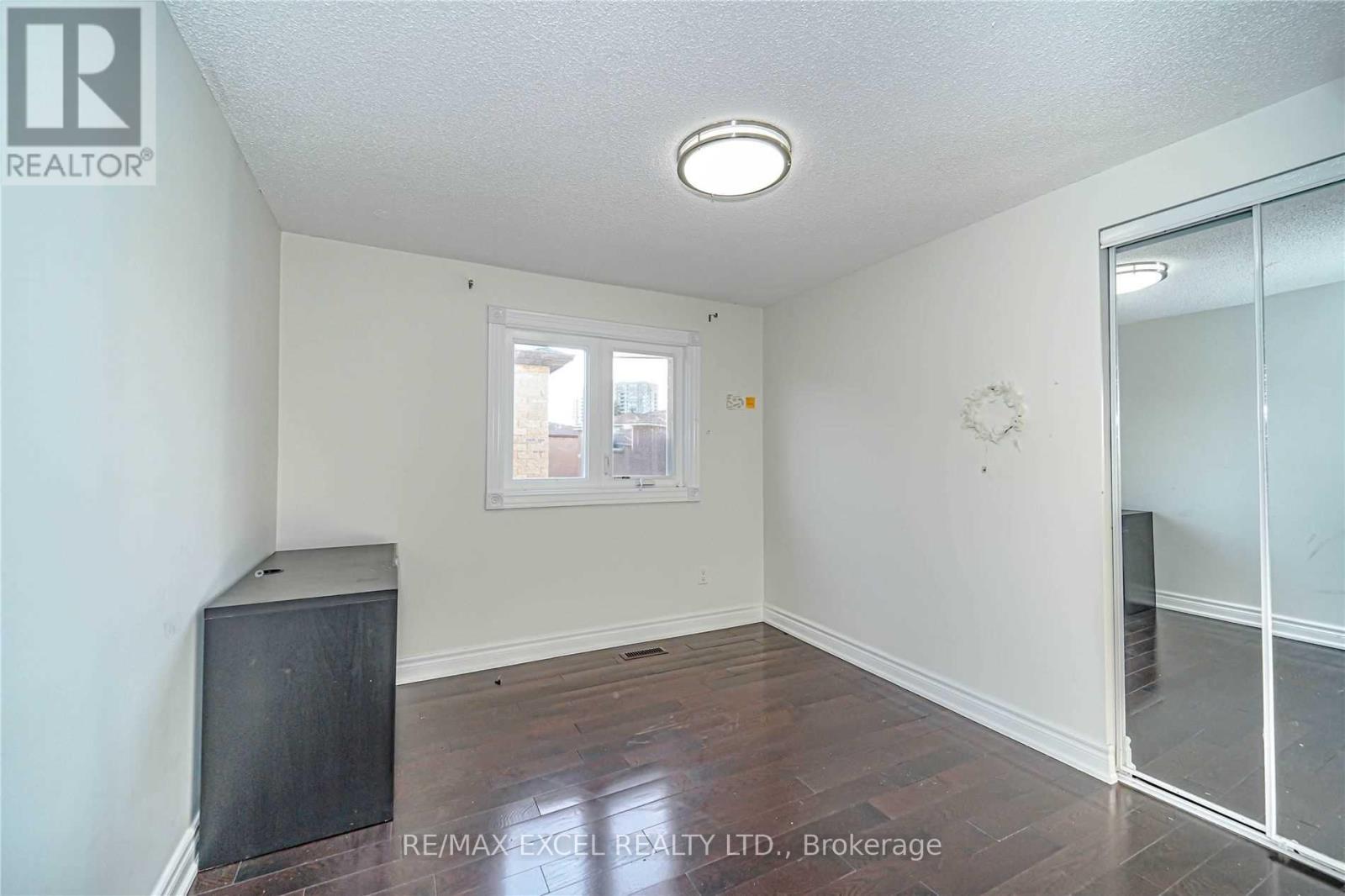 Upper - 47 Whiteleaf Crescent, Toronto, Ontario  M1V 3G1 - Photo 22 - E13140066