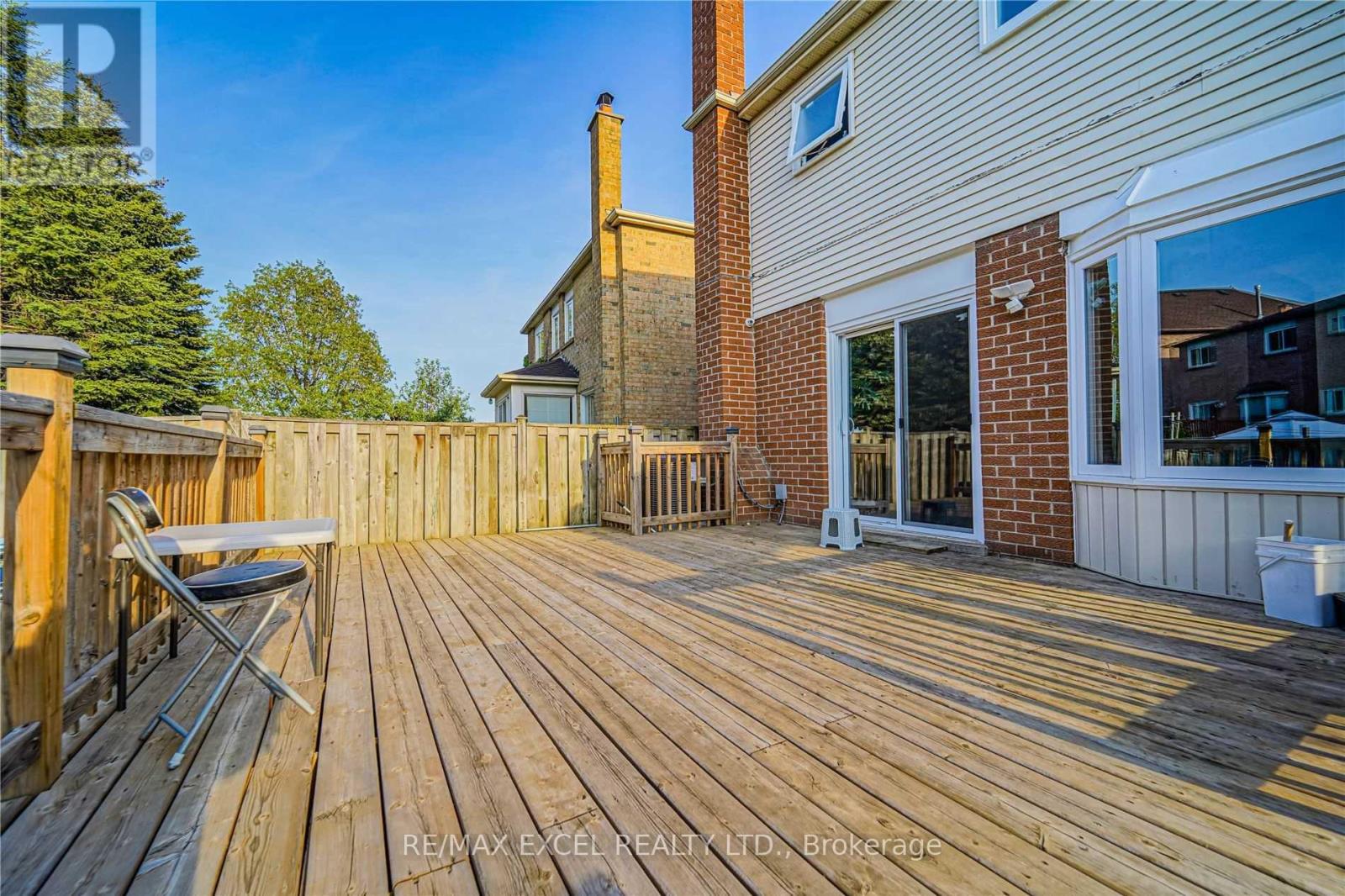 Upper - 47 Whiteleaf Crescent, Toronto, Ontario  M1V 3G1 - Photo 25 - E13140066